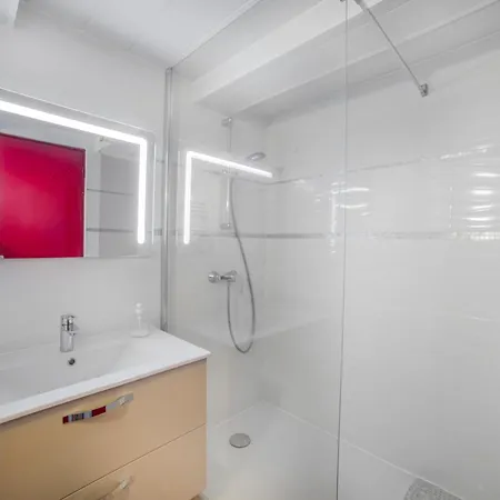 Studio Republique By Interhome