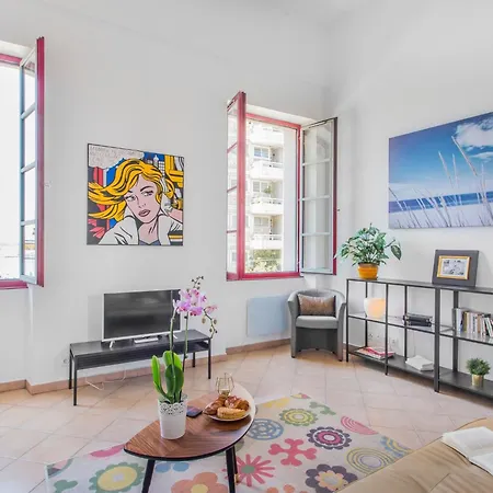 Studio Republique By Interhome
